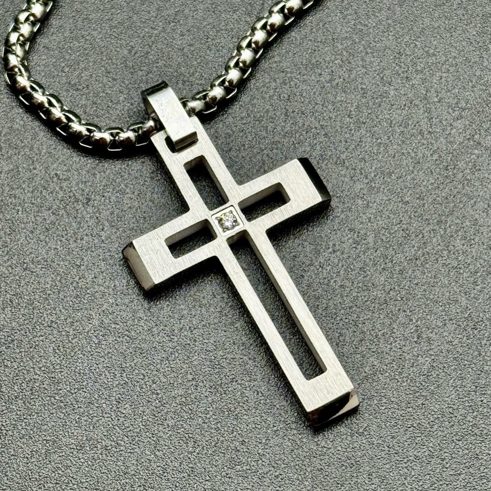 NEW‎ Stainless Steel Cross Pendant Necklace